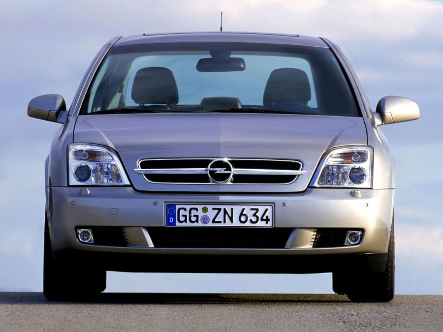  Opel Vectra 2002 года  (фото 19 из 23)